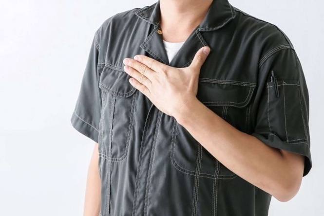 作業服姿の男性が助けを呼んでくれた（画像はイメージ）