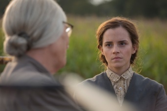 エマ・ワトソンが語る、主演映画『コロニア』に秘められたメッセージ　「愛はこんなに卑劣な環境をも耐え抜くことができる」