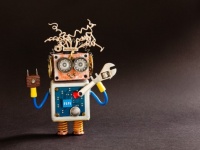 子供はロボットの判断を重視し、ロボットの意見に従いがちなことが判明（英研究）