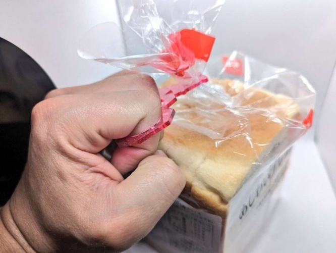 パンを留めるだけの能力（6日に投稿された「春の新色」）