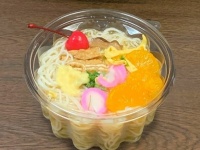 ミカン＆サクランボを乗せる...だと？　「高知のスタンダードそうめん」があまりにも盛ってた