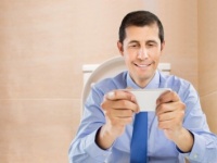 やっぱり“トイレ”は最高？　夫が「家の中で落ちつける場所」ランキング！