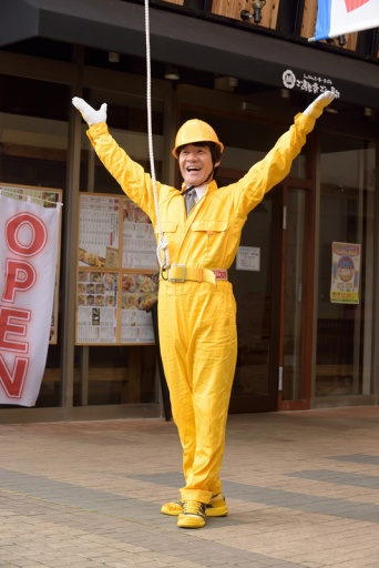 ミル姉さん、大嵐浩太郎、宇宙人総理・・・コント職人・内村光良の才能が爆発！『金メダル男』が公開中