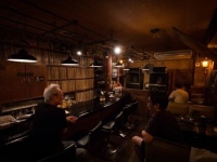 ジャズ喫茶「門」店内（MotionGalleryウェブサイトより）