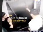 ふざけてカンフーのマネをしていたら…エレベーターの扉をぶっ壊してしまった！