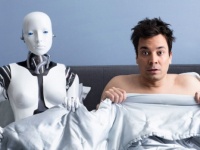 裏切らないし浮気もしない。人工知能を持つロボットが人間と恋愛関係を結ぶ日が現実に（英研究）