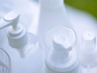 化粧水、乳液、美容液……スキンケアコスメの収納方法4選