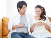 刺激がある「外デート」VS 甘えたい「家デート」、約7割の女性が選ぶのはどっち？
