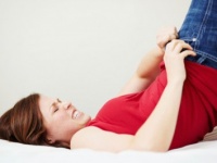 うわっ、全力で拒否！　彼氏に見られたくない体のコンプレックス6つ