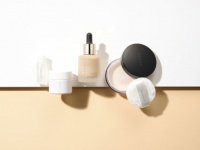 これはうれしい。SUQQUから選べるファンデの「限定キット」登場