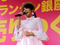 キックオフイベントに登場したはるな愛さん