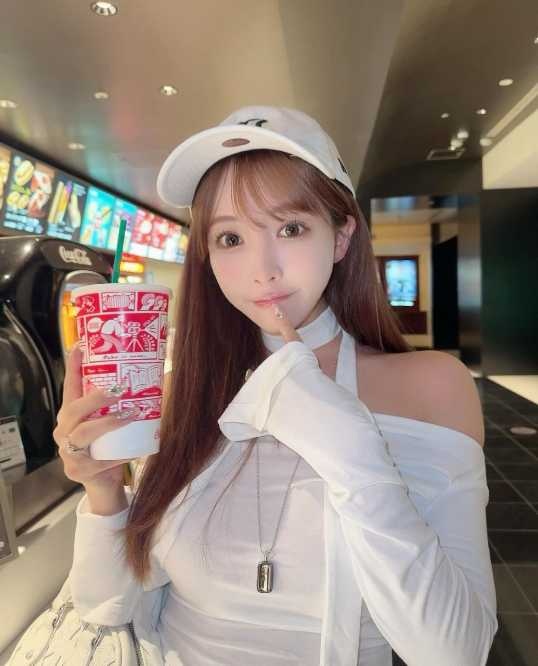 Instagram:三上悠亜(@yua_mikami)より