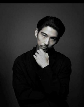 Instagram:賀来賢人(@kento_kaku)より