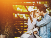 ヤダ、腰が砕けちゃう……。女子が最高にうまいと思った彼のキスの特徴5つ！