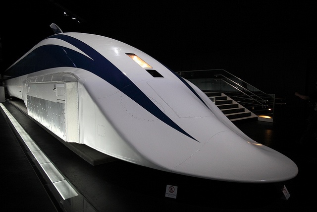 リニアモーターカーの車両（nuboboさん撮影、Flickrより）