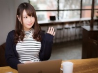 出会いの確率がアップ!?　男性が「話しかけやすい女子」の特徴3選