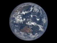 NASAが１年間、宇宙から地球を捉え続けたタイムラプス映像が美しすぎる