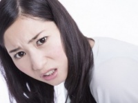 こういう子、ムリ！　男性がドン引きした「女性のマナー」6つ