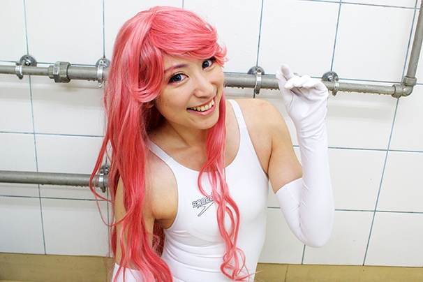 「水中ニーソ」まさじさん