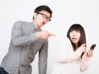 恥ずかしっ！　彼氏に絶対見せられない「携帯の中の写真」5つ