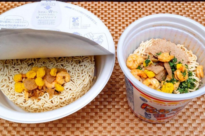 先入れの袋を開けた状態