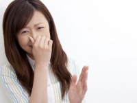 もしかして私、クサい!?　頭皮のニオイが気になった瞬間4選