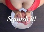 エロい。おっぱい越しに見るバーガーの作り方！