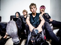 劇中未解禁シーンを含む最新映像にONE OK ROCKが手掛ける主題歌が鳴り響く！　映画『ミュージアム』特別映像解禁