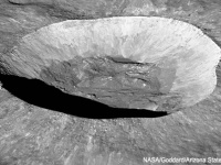 地球の準衛星「カモオアレワ」は月の裏側にあるクレーターから発生した可能性が示唆される