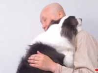 愛犬「きっと、絶対帰って来てね！」がんと闘う飼い主を待ち続けたボーダーコリー、元気になったご主人を迎えて大喜び