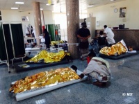 MSFが運営するアデンの病院では、何百人もの負傷者を受入れている。