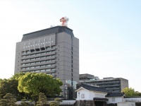 自宅で女子生徒と『複数回・性行為』　女性3人&#038;生徒の「スカート内盗撮」など…　教頭と教諭2人が懲戒免職