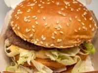ビッグマックでアナフィラキシーショックを起こした男性がマクドナルドを訴える