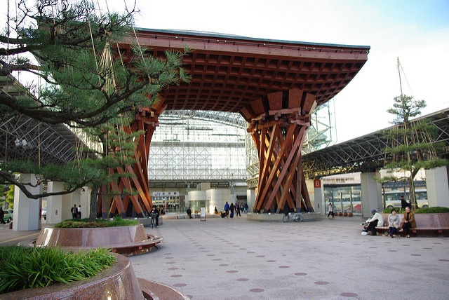 金沢駅（Yuko Haraさん撮影、Flickerより）