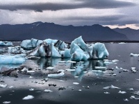 氷河の融解によってアラスカ沿岸部が直面している巨大津波のリスク（アメリカ）