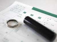 戸籍に×をつける前に！　忠告を無視して恋愛でイタイ目にあった女友だちの残念エピソード3つ！