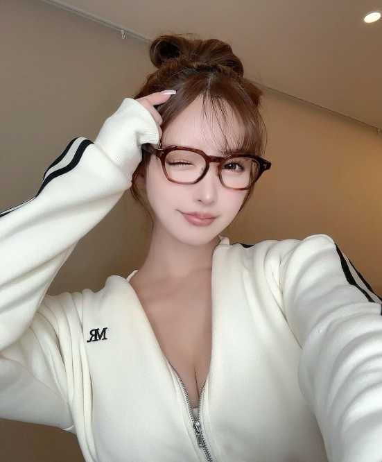 Instagram:三上悠亜(@yua_mikami)より