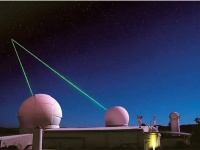 日本発、地上レーザーで宇宙ゴミを撃ち放つプロジェクト。核融合用レーザーを使用