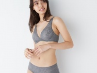 バストを“ふわり”と包み込む。フェミニンデザインのTシャツブラ 「雲ふわりブラ」 が新登場！