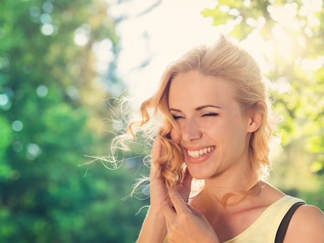 すてきな笑顔の女性