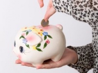 1年で200万円貯めて結婚、6年後までに1,000万円で起業。理想の貯金額と貯金テク、教えてください！