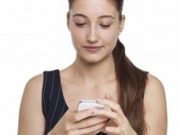 「深い関係になりづらい」SNSの登場で私達の恋愛感に変化