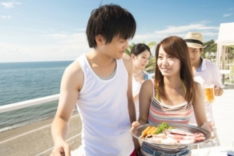 6割の女性はYES！　彼氏の友だちに紹介されたらうれしい？　うれしくない？