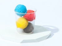 口の中でいろんな色が作れそう...！　富山県美術館で、あの「CMYK」を食べられるらしい
