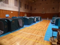 上田市内に設けられた避難所の内部（画像提供：上田市役所）