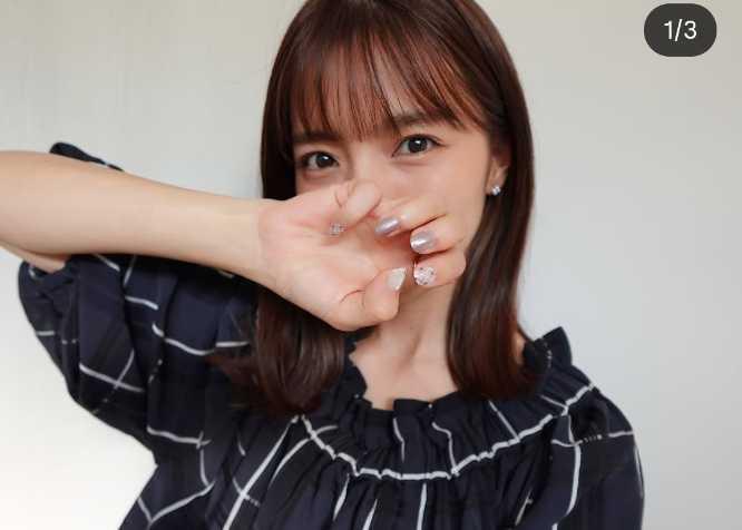 Instagram:真野恵里菜(@erinamano_official)より