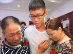 【感動】父の友人に誘拐された息子、１７年ぶりに実親と再会！