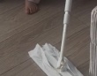 1歳児ママが目覚めると...リビングで待ち受けていた〝謎光景〟に5.7万人破顔　「情報量多い」「声でた」