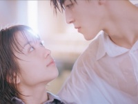 キャッ！　まさかの展開！　イケメン王子様×美女のキスシーンの裏側を公開