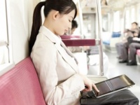 電車で隣に座りたくない人、どんな人？